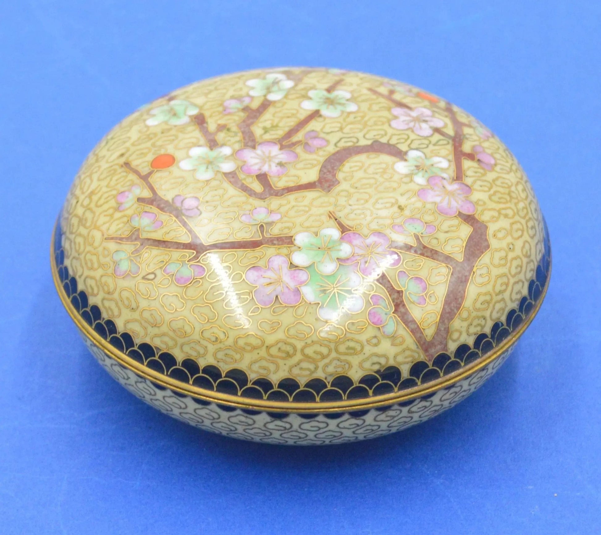 CLOISONNÉ ENAMELLED TRINKET POT(PREVIOUSLY OWNED) VERY GOOD CONDITION - TMD167207