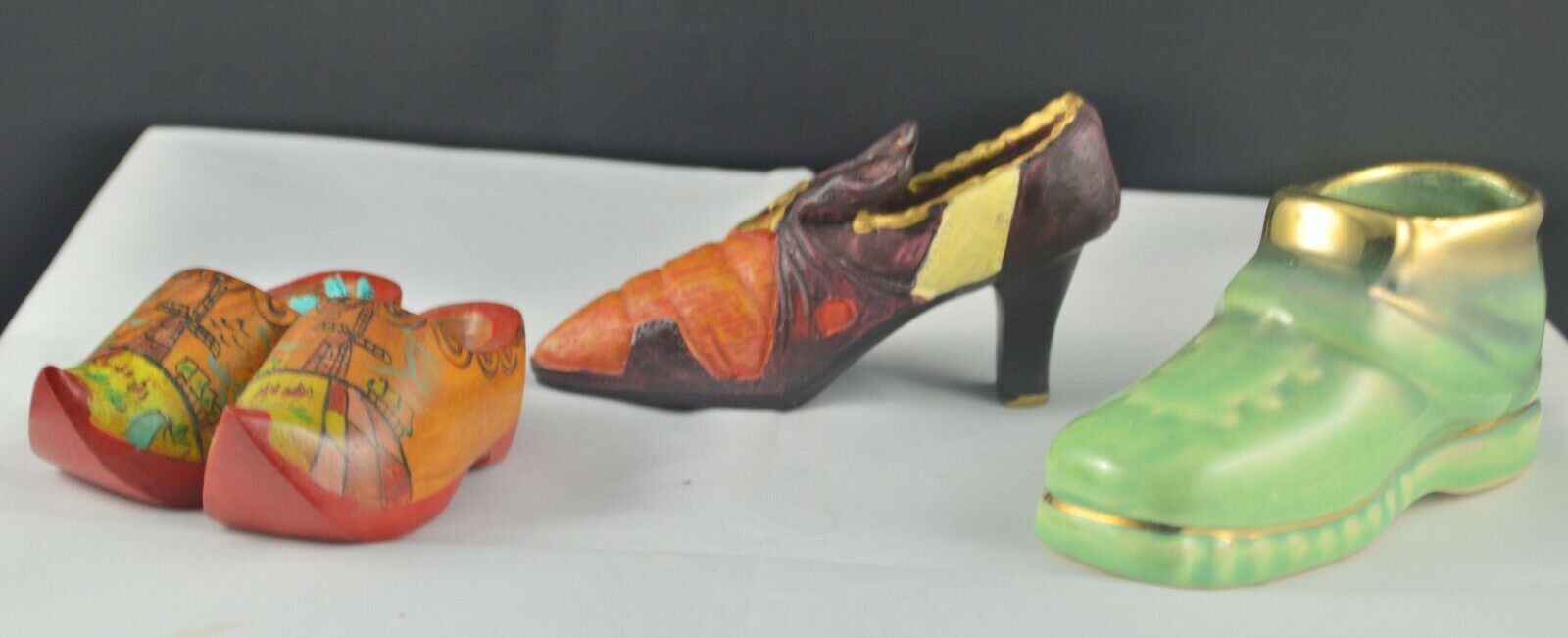 COLLECTION OF DIFFERENT ORNAMENTAL SHOES(PREVIOUSLY OWNED) GOOD CONDITION - TMD167207
