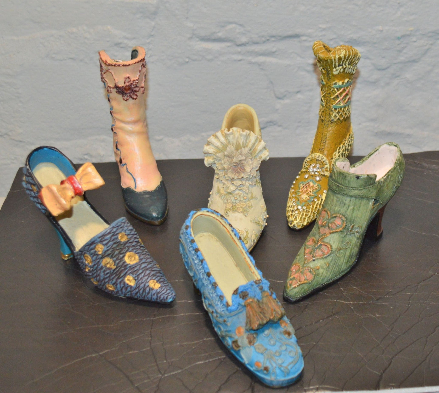 COLLECTION OF FOUR ORNAMENTAL SHOES AND TWO ORNAMENTAL BOOTS(PREVIOUSLY OWNED) GOOD CONDITION - TMD167207