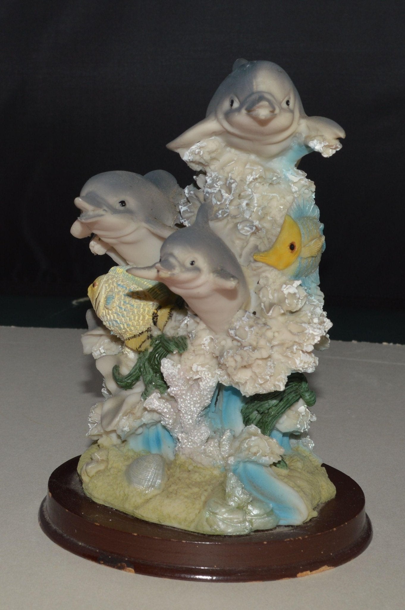 DECORATIVE ORNAMENT DOLPHINS ON A WOODEN BASE(PREVIOUSLY OWNED) GOOD CONDITION - TMD167207