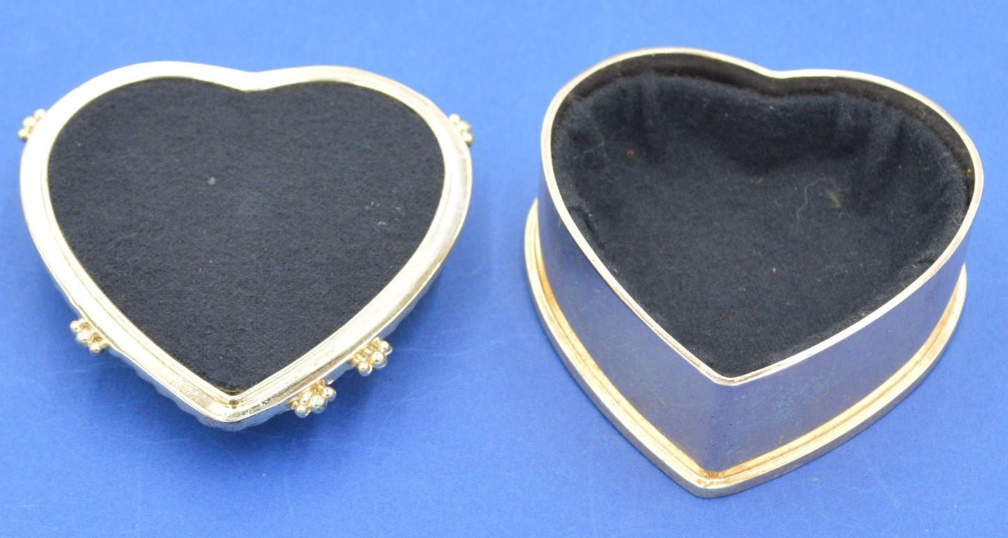 FOUR HEART SHAPED METAL TRINKET BOXES(PREVIOUSLY OWNED) GOOD CONDITION - TMD167207