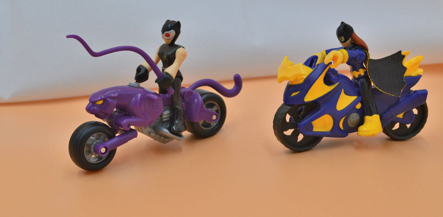 IMAGINEXT BATGIRL AND CATWOMAN ACTION FIGURES AND MOTORCYCLES - TMD167207