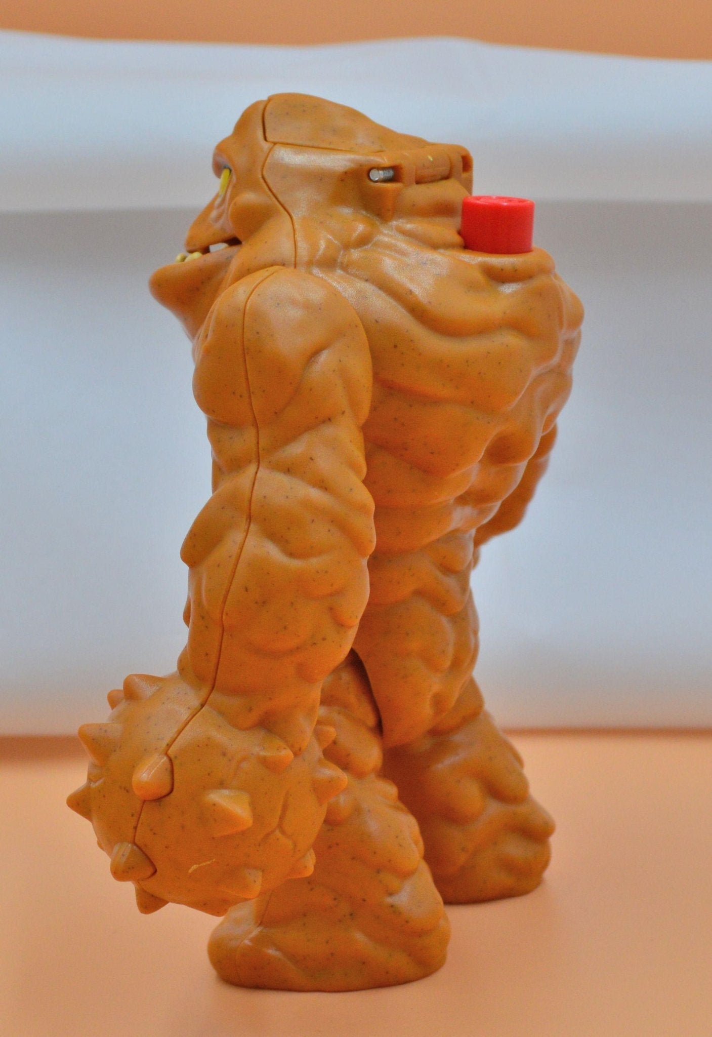 IMAGINEXT CLAYFACE AND ROBIN ACTION FIGURES - TMD167207