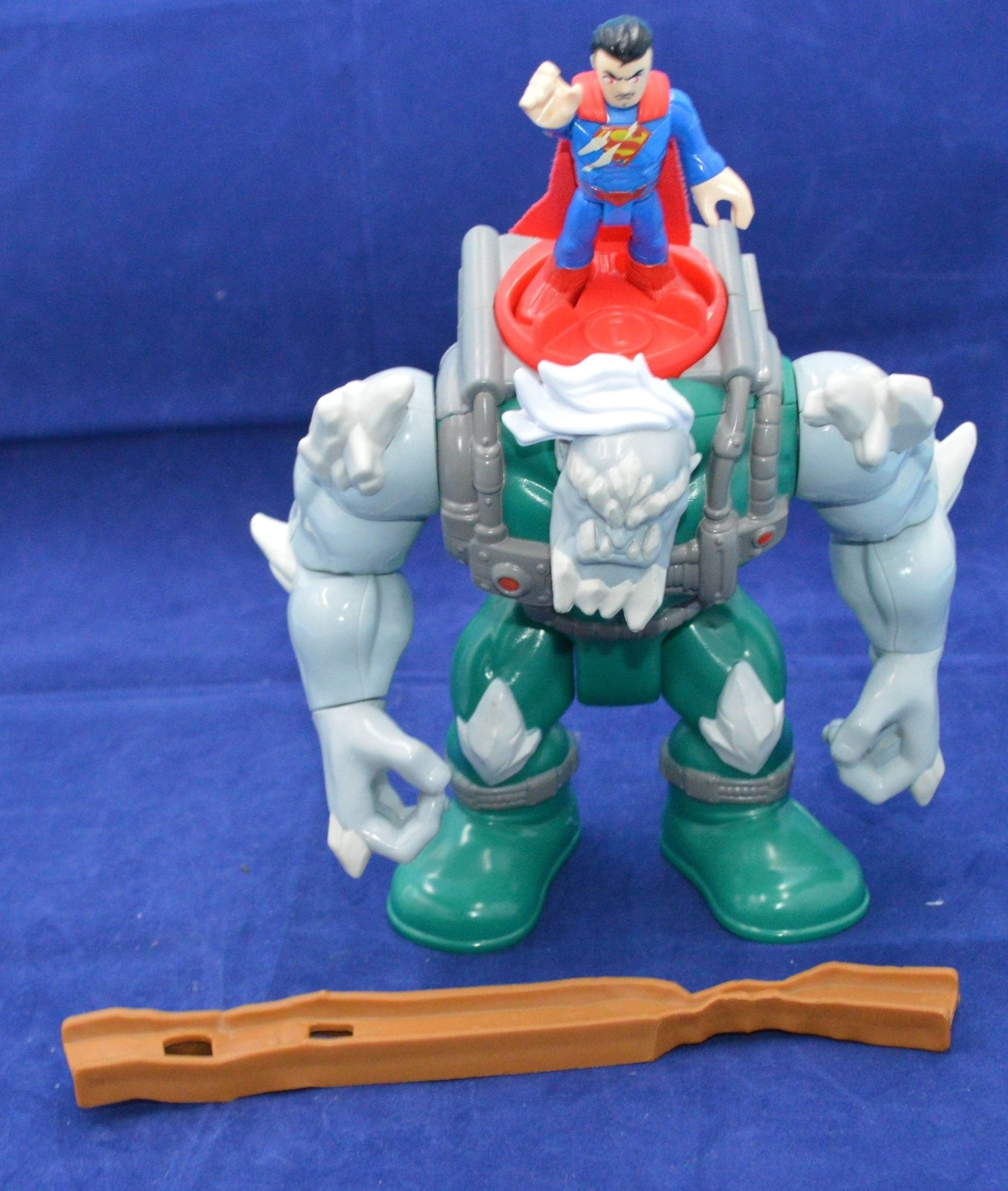 IMAGINEXT DHT67 DOOMSDAY & SUPERMAN FIGURES - TMD167207