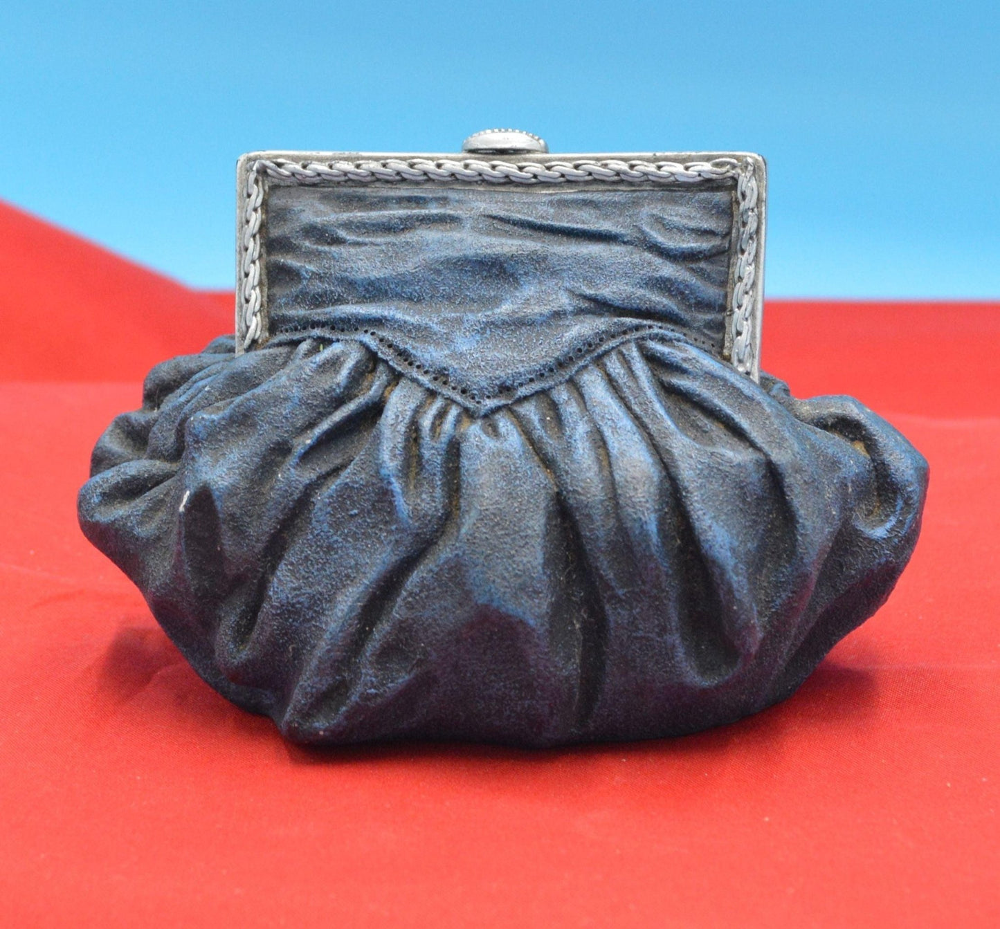 JUST THE RIGHT STYLE VELVET CRUSH MUSICAL PURSE ORNAMENT - TMD167207