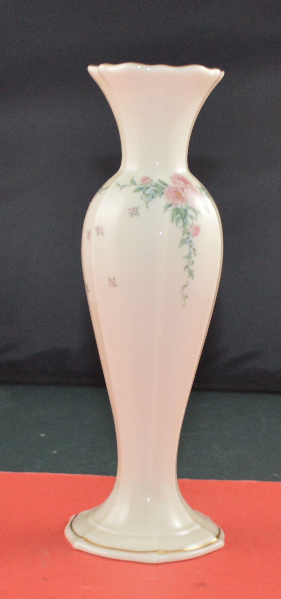 LENOX VASE(PREVIOUSLY OWNED) GOOD CONDITION - TMD167207