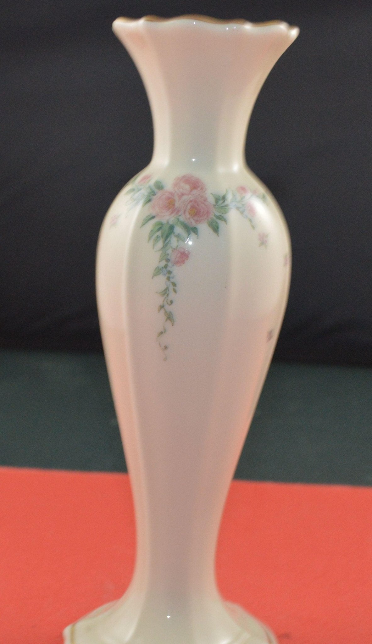 LENOX VASE(PREVIOUSLY OWNED) GOOD CONDITION - TMD167207