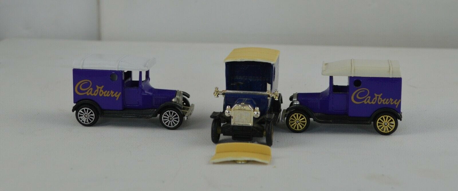 MODEL CARS CORGI MATCHBOX AND LLEDO VEHICLES TOTAL 15(PREVIOUSLY OWNED) GOOD CONDITION - TMD167207