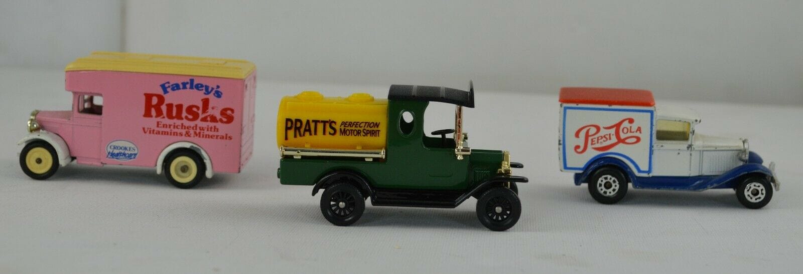 MODEL CARS CORGI MATCHBOX AND LLEDO VEHICLES TOTAL 15(PREVIOUSLY OWNED) GOOD CONDITION - TMD167207