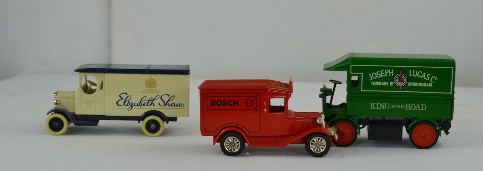 MODEL CARS CORGI MATCHBOX AND LLEDO VEHICLES TOTAL 15(PREVIOUSLY OWNED) GOOD CONDITION - TMD167207