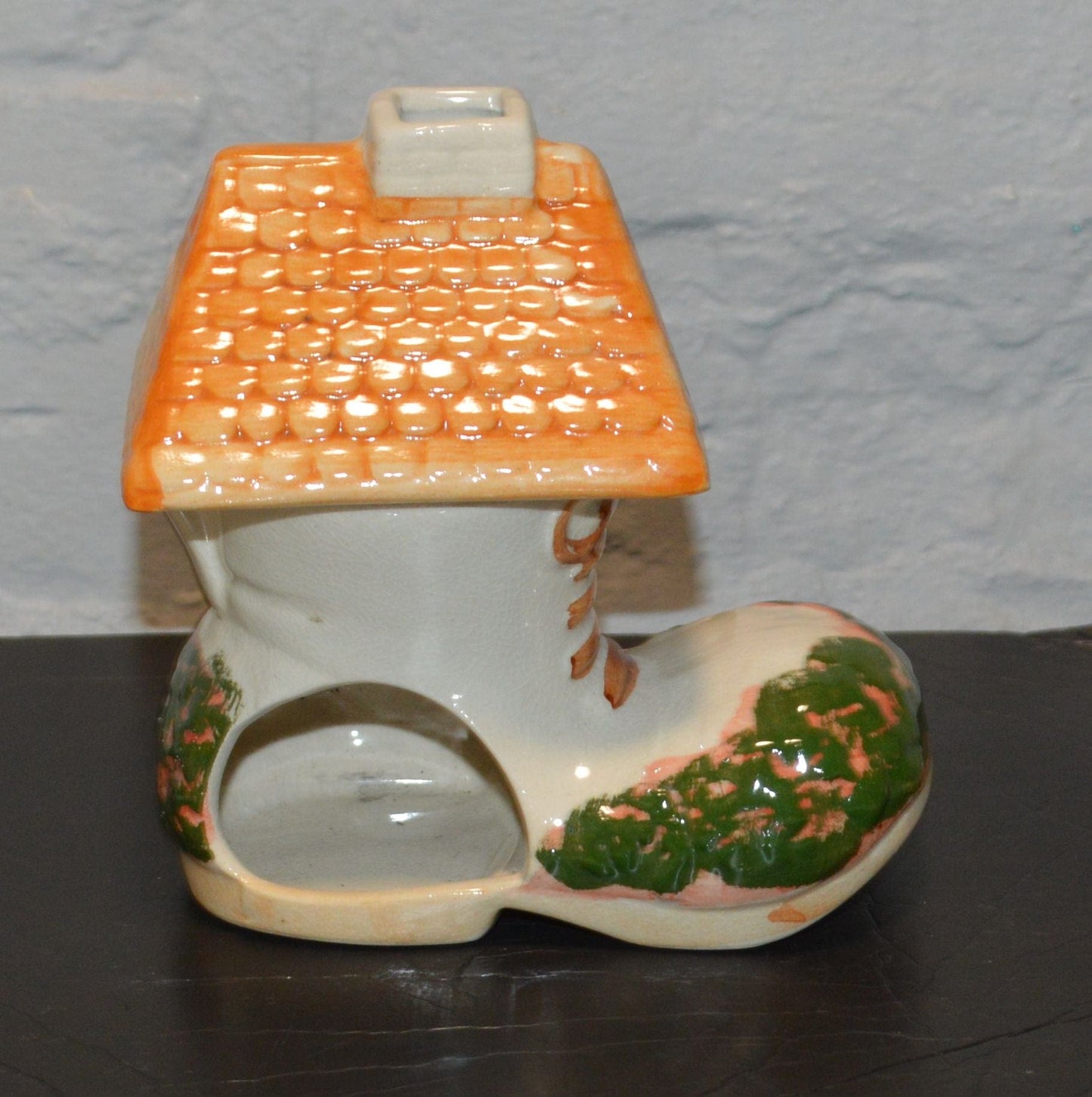ORNAMENTAL BOOT HOUSE TEA LIGHT CANDLE HOLDER(PREVIOUSLY OWNED)GOOD CONDITION - TMD167207