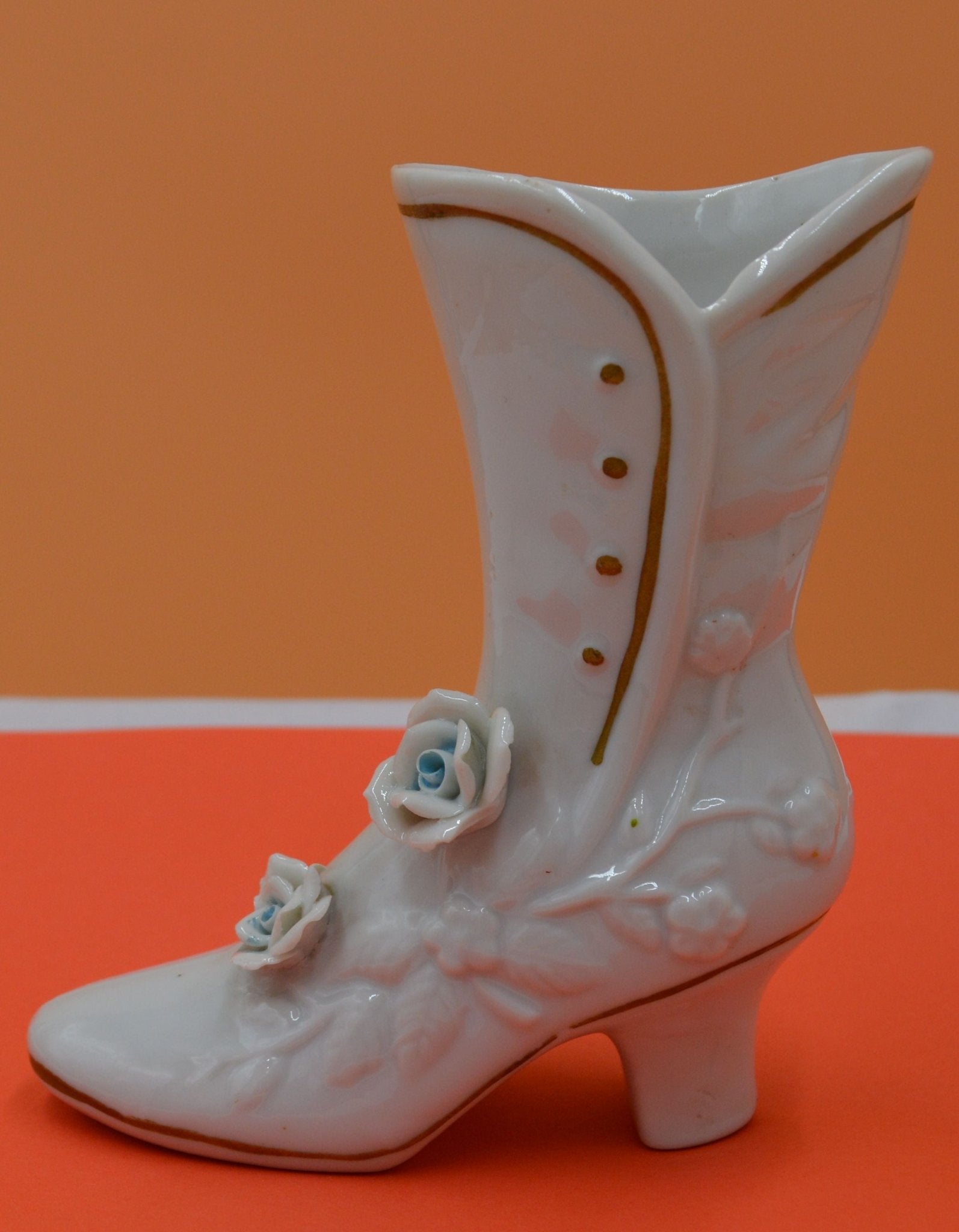 ORNAMENTAL BOOT WITH FLOWERS - TMD167207