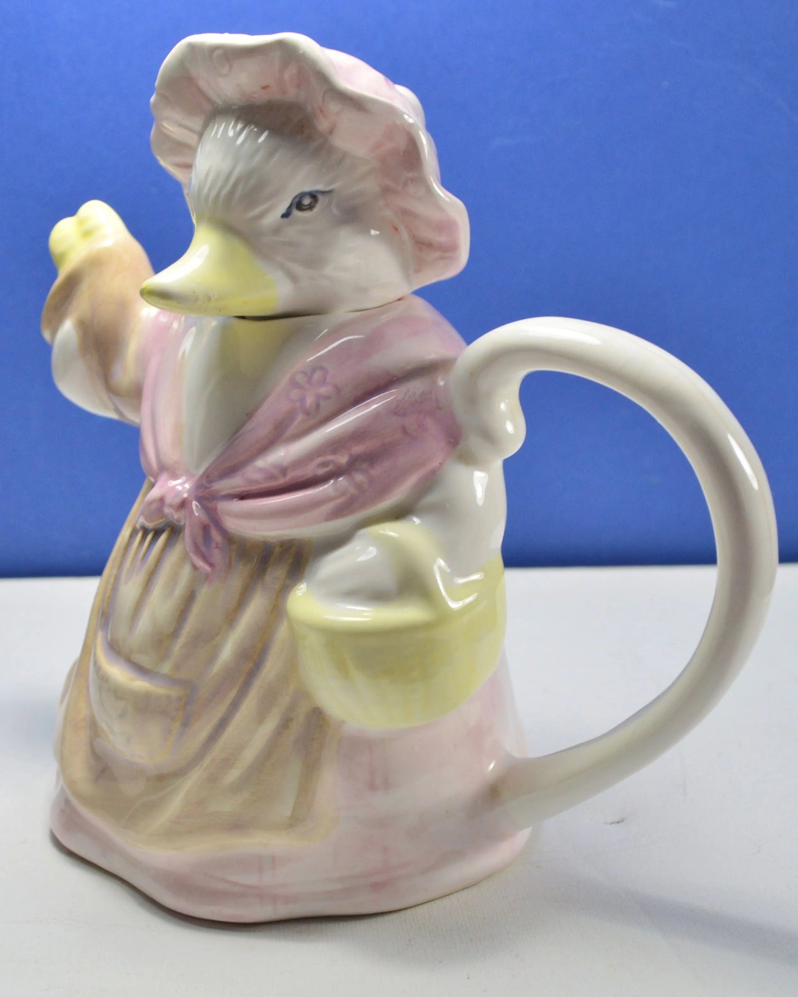 ORNAMENTAL DUCK TEAPOT(PREVIOUSLY OWNED)FAIRLY GOOD CONDITION - TMD167207