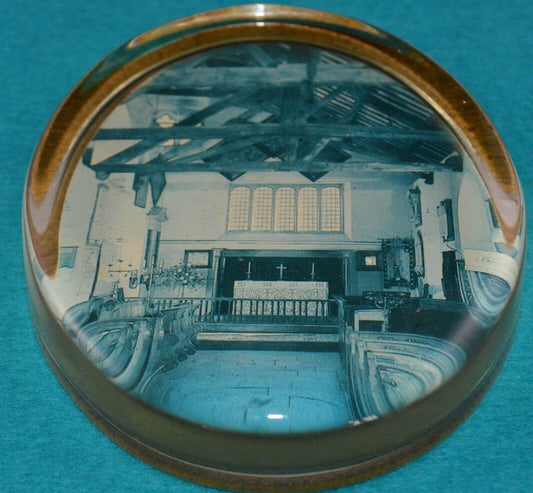 OVAL SHAPED GLASS PAPERWEIGHT(PREVIOUSLY OWNED) GOOD CONDITION - TMD167207