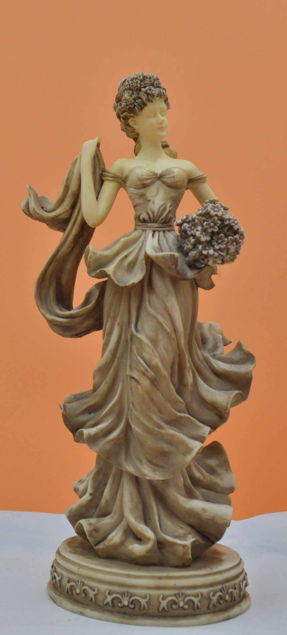 PARIAN STYLE LADY DECORATIVE FIGURINE - TMD167207