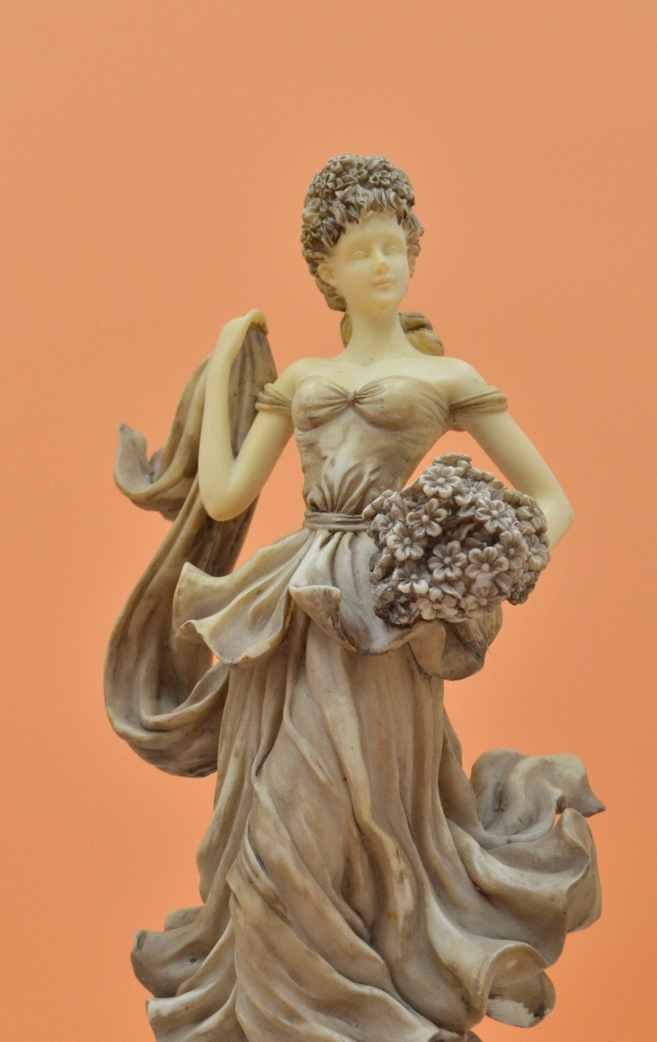 PARIAN STYLE LADY DECORATIVE FIGURINE - TMD167207