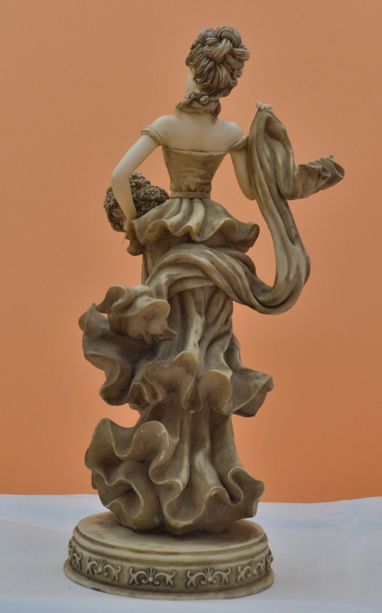 PARIAN STYLE LADY DECORATIVE FIGURINE - TMD167207