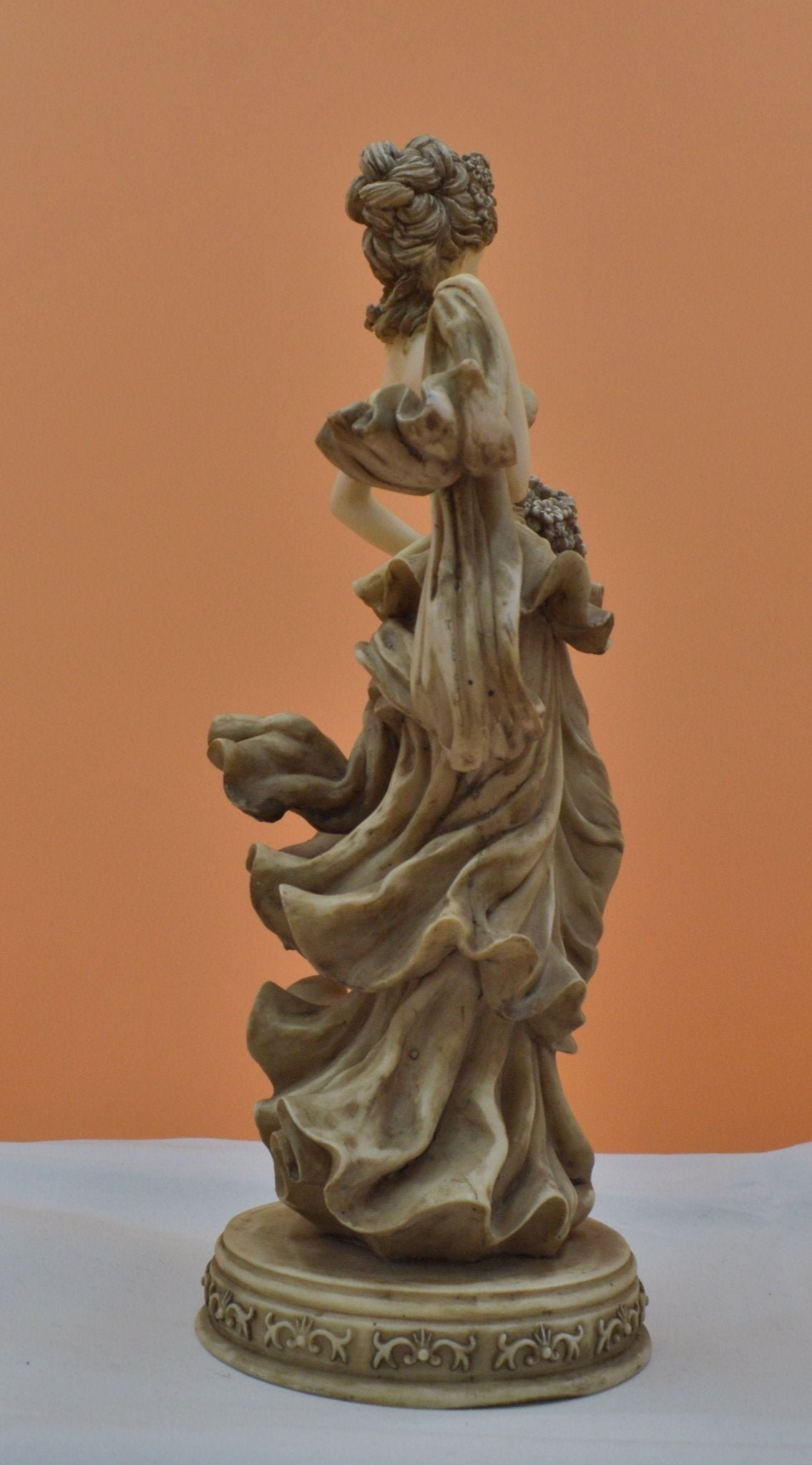 PARIAN STYLE LADY DECORATIVE FIGURINE - TMD167207