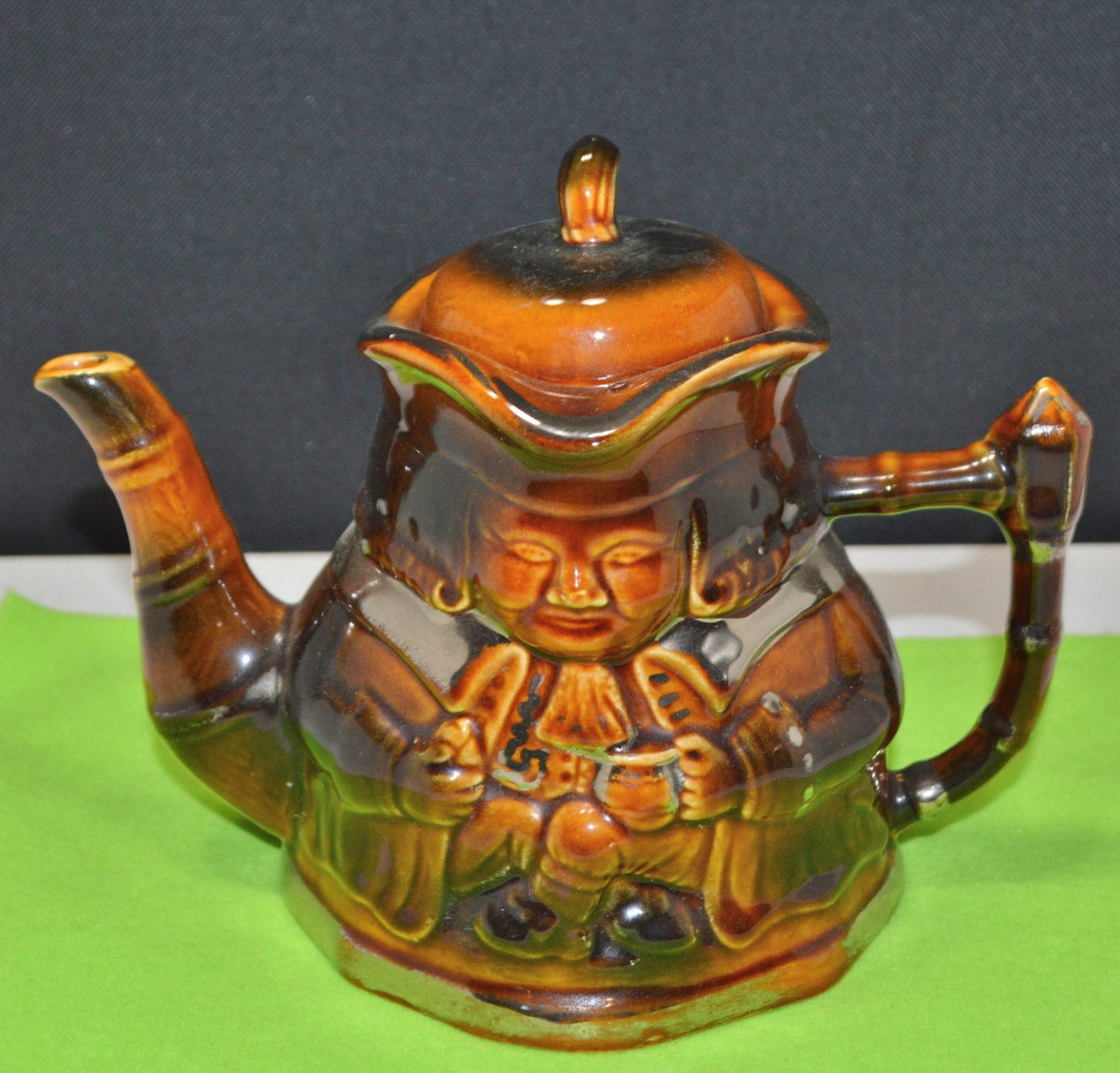 PRICE KENSINGTON DOUBLE FACED CHARACTER TEAPOT(PREVIOUSLY OWNED) GOOD CONDITION - TMD167207