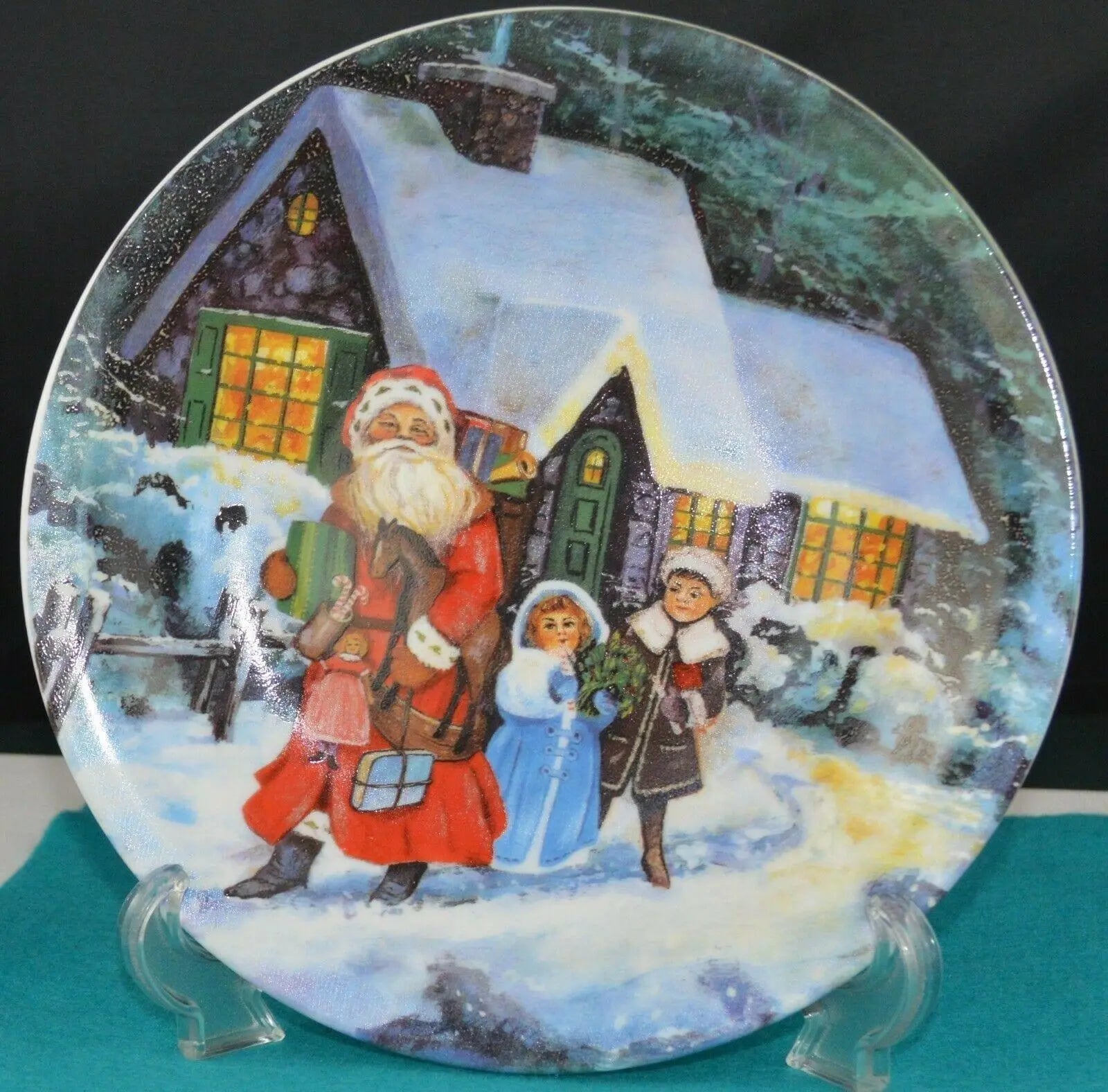 REGENCY FINE ARTS CHRISTMAS COLLECTOR PLATE WITH FATHER CHRISTMAS - TMD167207