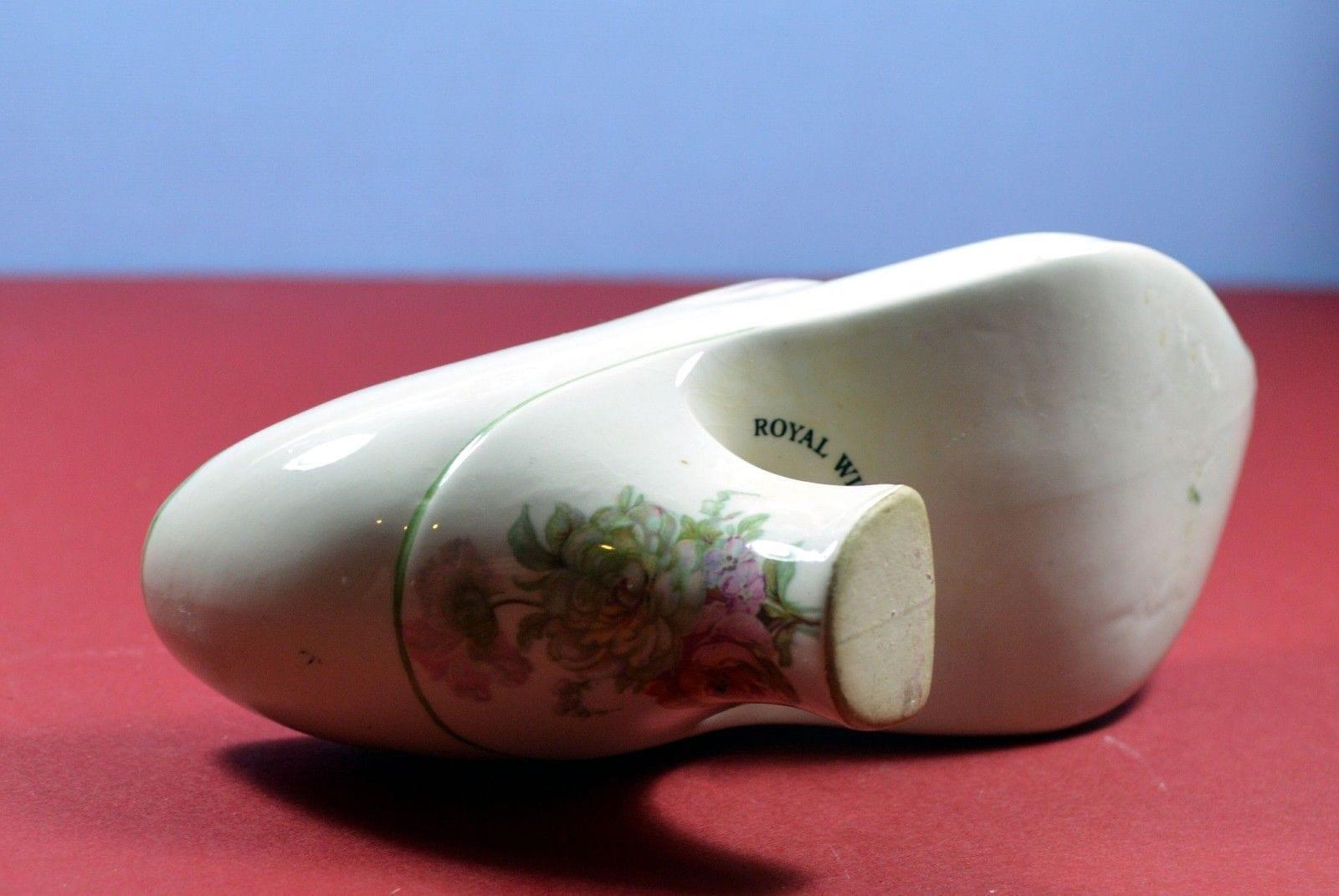 ROYAL WINTON POTTERY - BEAUTIFUL ORNAMENTAL DECORATIVE SHOE - TMD167207