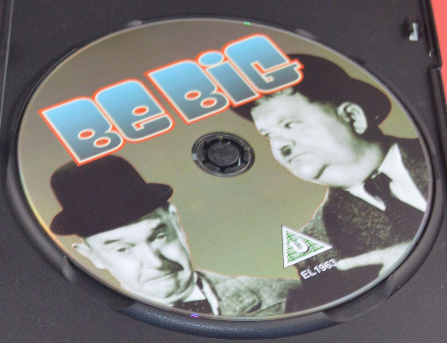 SEALED DVD LAUREL & HARDY CLASSIC SHORTS & LAUREL & HARDY TIT FOR TAT & BE BIG(PREVIOUSLY OWNED)GOOD CONDITION - TMD167207