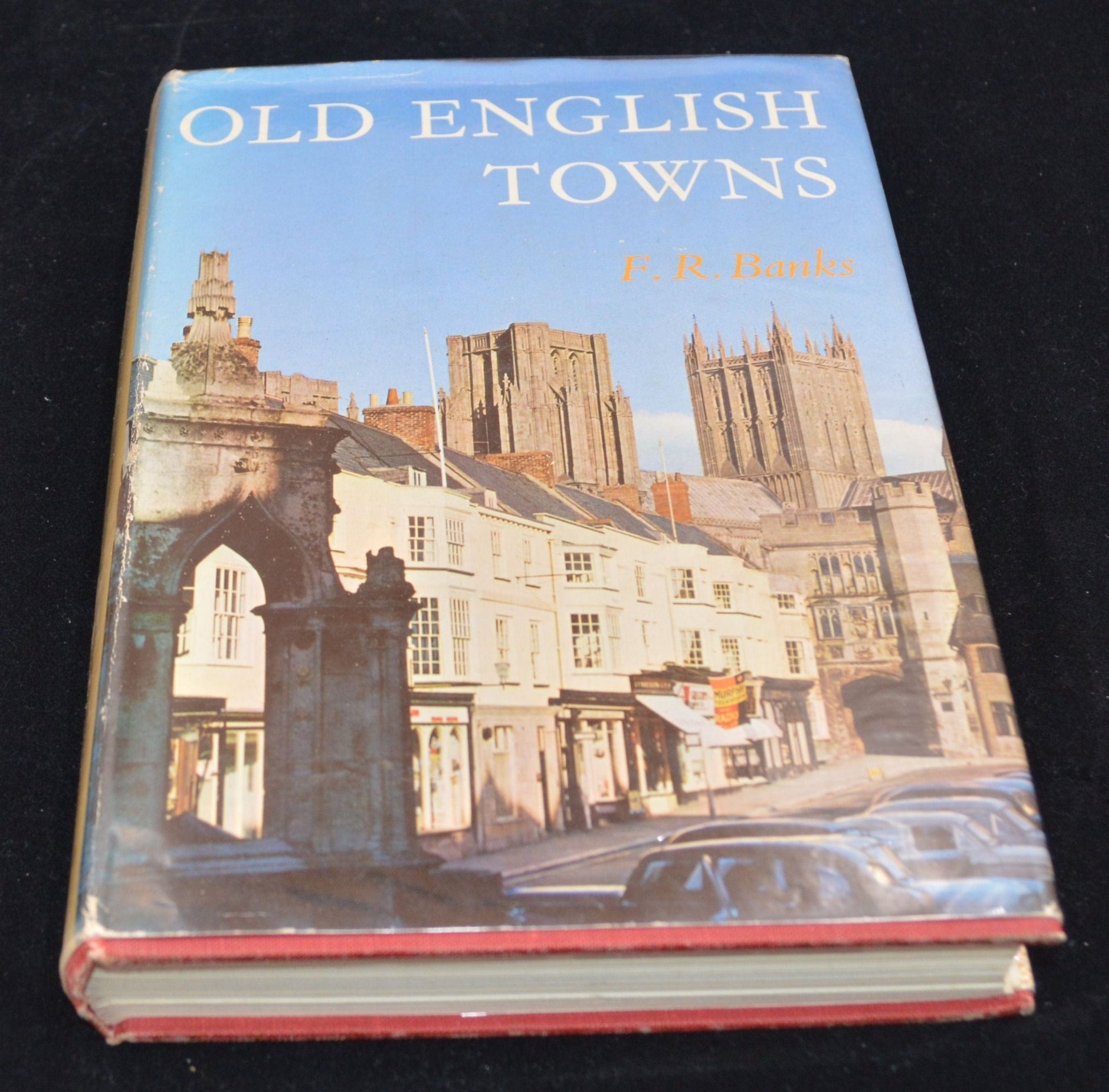 SECONDHAND BOOK OLD ENGLISH TOWNS by F.R. BANKS GOOD CONDITION - TMD167207
