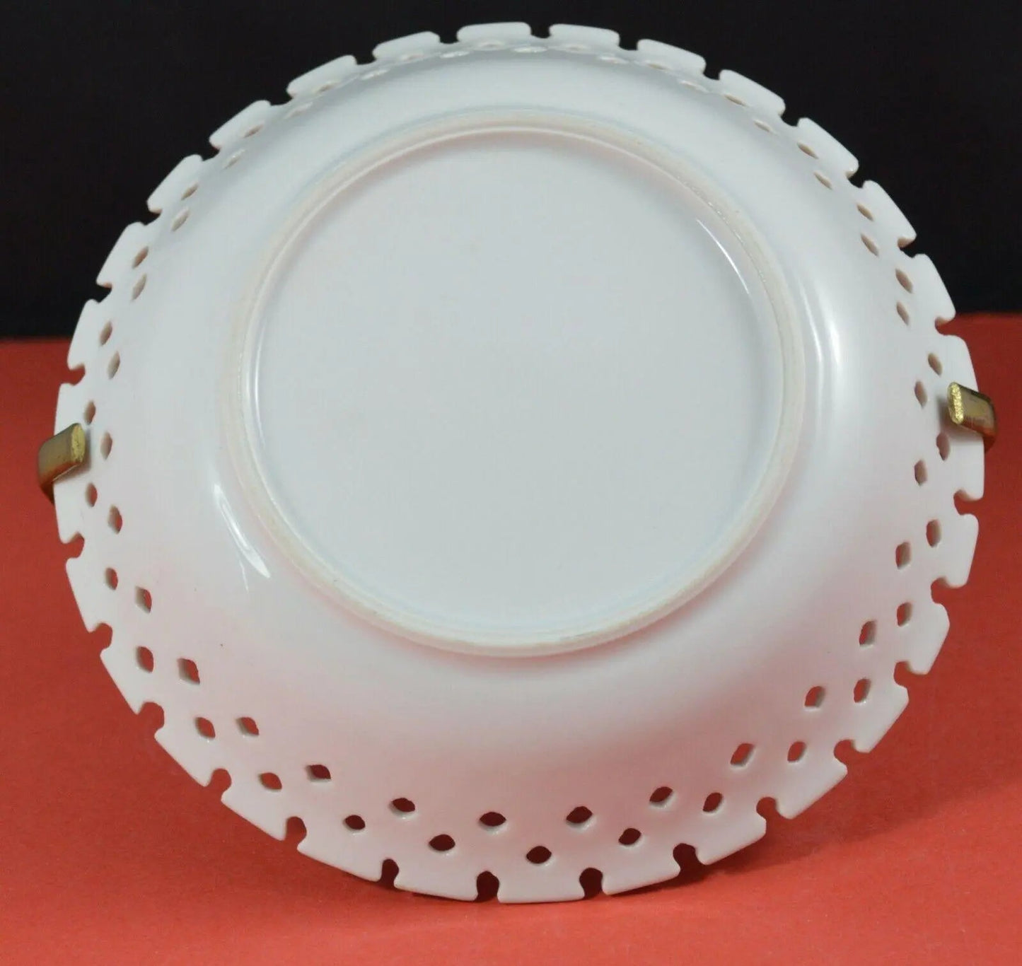 SMALL VINTAGE HANDLED LATTICE DISH WITH FLORAL PATTERN - TMD167207