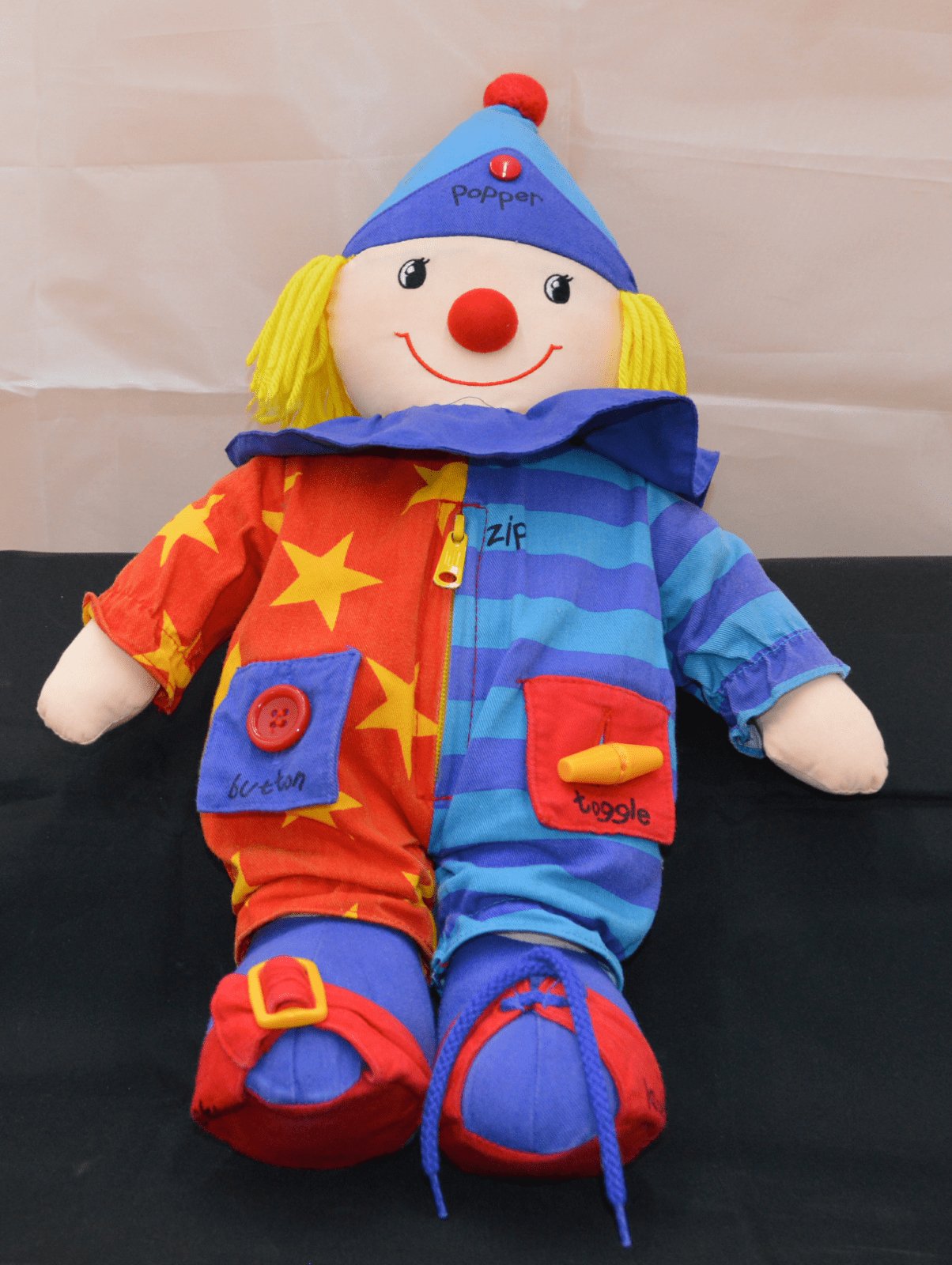 SOFT TOY LEARN TO DRESS CLOWN - TMD167207