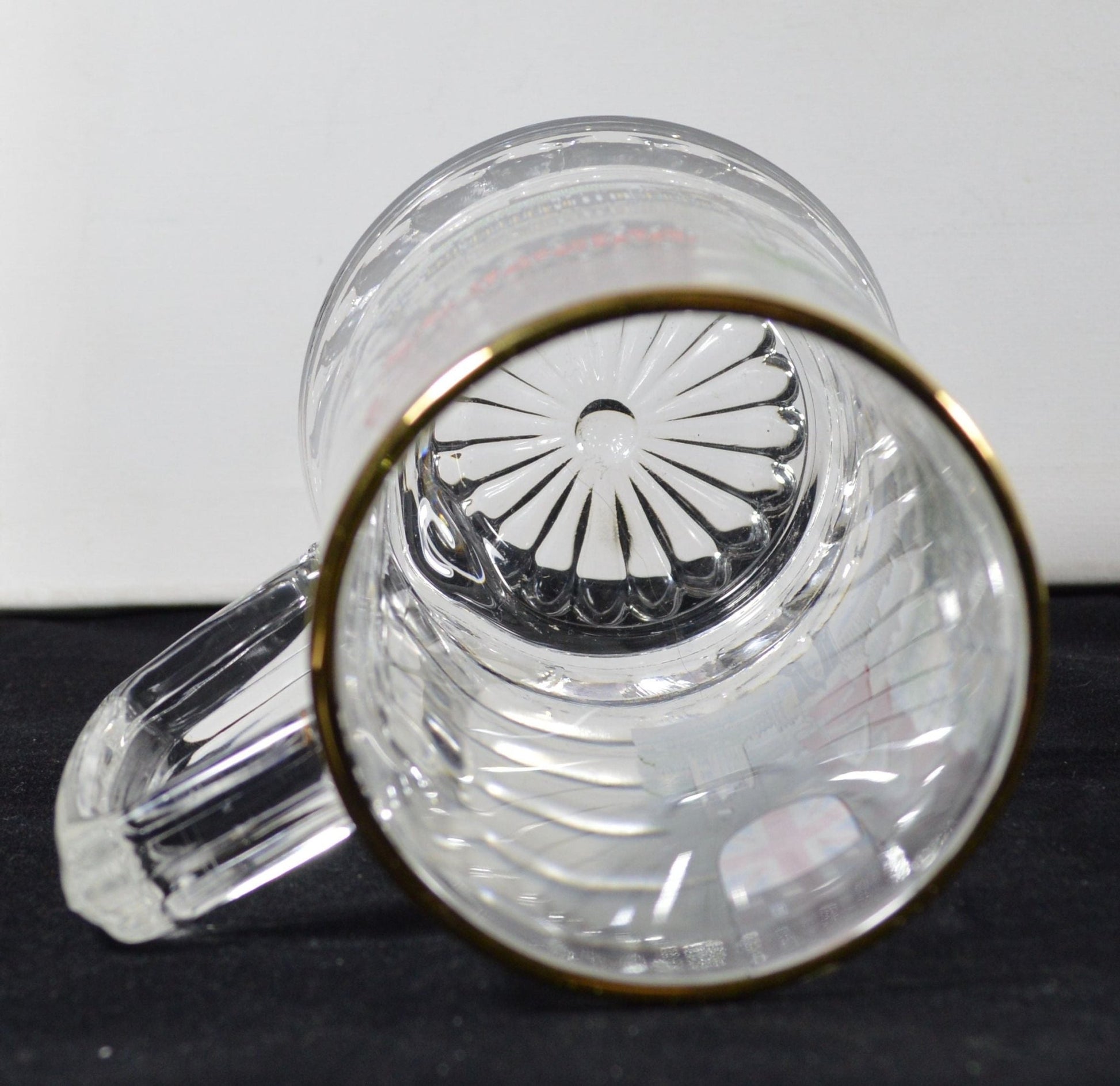 SOUVENIR GLASS TANKARD LONDON(PREVIOUSLY OWNED) VERY GOOD CONDITION - TMD167207