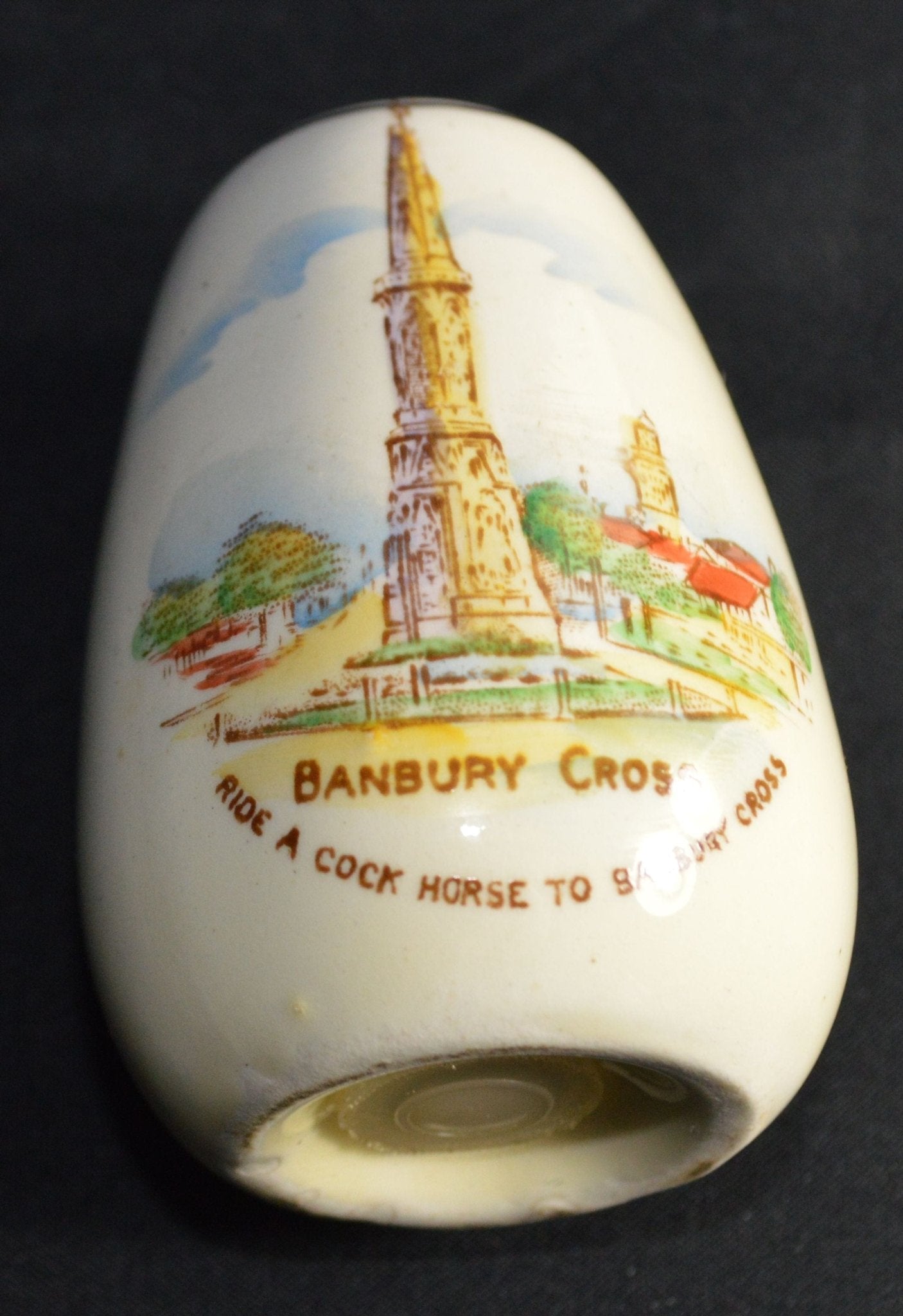 TABLEWARE BANBURY CROSS PEPPER SHAKER(PREVIOUSLY OWNED) GOOD CONDITION - TMD167207
