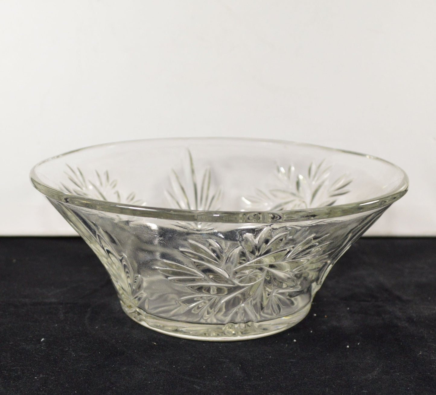 TABLEWARE TWO GLASS FRUIT BOWLS(PREVIOUSLY OWNED) GOOD CONDITION - TMD167207