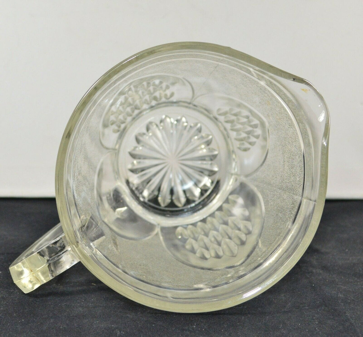 TABLEWARE VINTAGE GLASS JUG(PREVIOUSLY OWNED)GOOD CONDITION - TMD167207