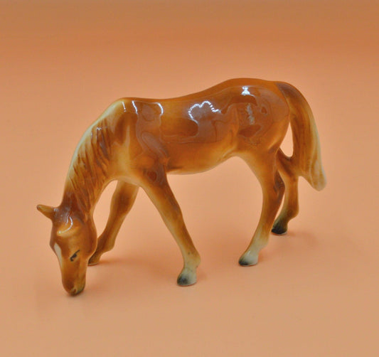 TAN HORSE FIGURINE - TMD167207