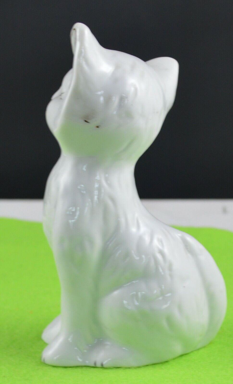 TWO DECORATIVE CAT FIGURINES ONE WHITE CAT AND ONE BLACK CAT - TMD167207