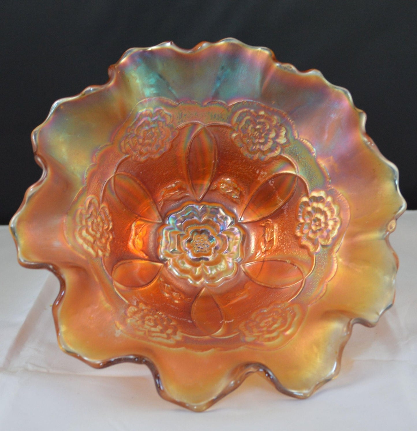 VINTAGE CARNIVAL GLASS BOWL WITH FLORAL PATTERN(PREVIOUSLY OWNED)FAIRLY GOOD CONDITION - TMD167207
