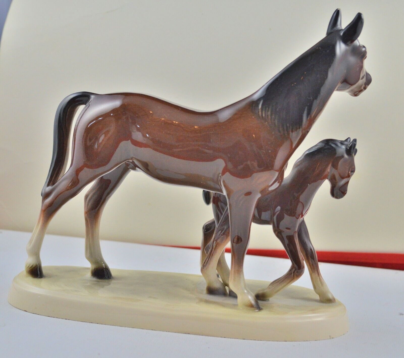 VINTAGE HERTWIG KATZHUTTE HORSE FIGURINE MARE AND FOAL - TMD167207